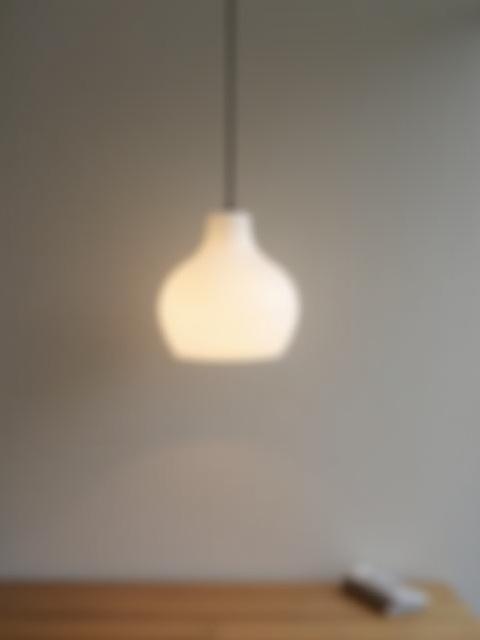 Håndblåst glasspendel 'Arctic Drop'